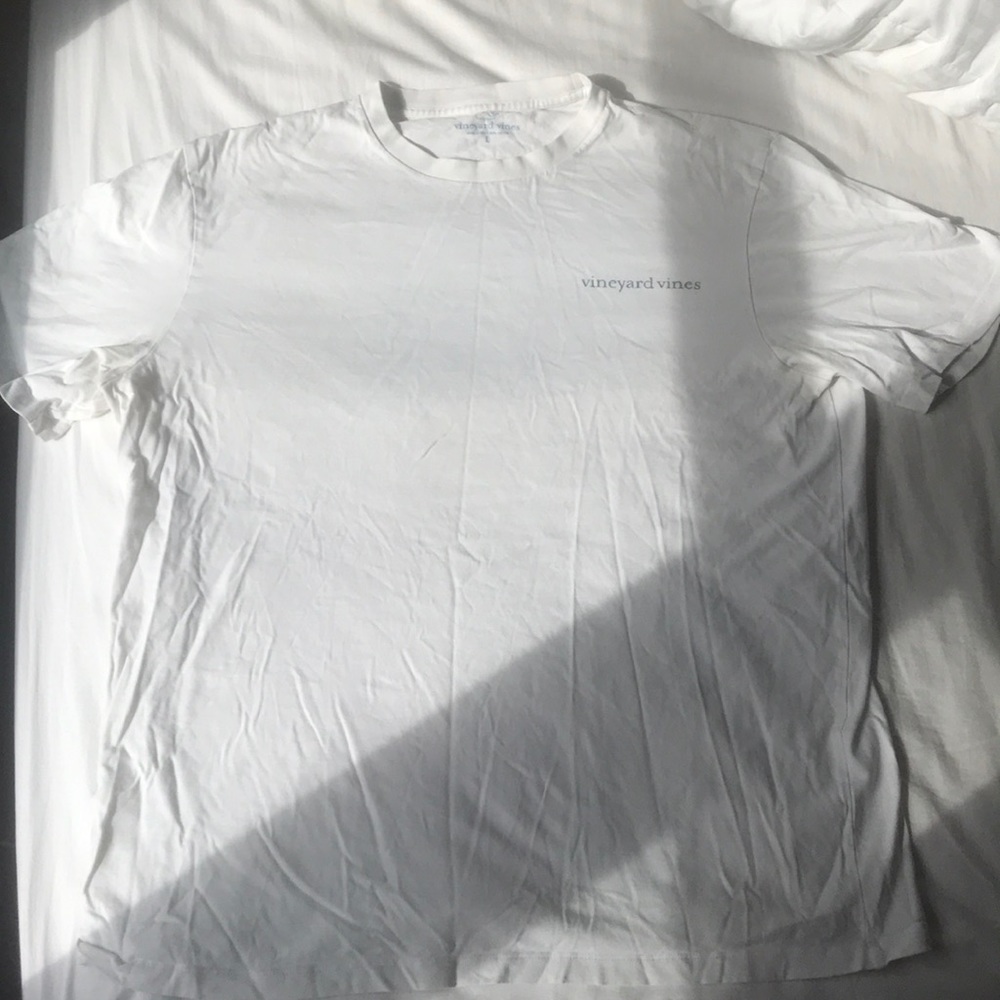 Men’s Vineyard Vines T-shirt size L